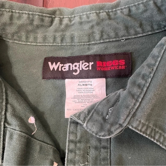 Wrangler Riggs Workwear Long Sleeve Button Down Work Shirt in Forest Green XL - Picture 3 of 4